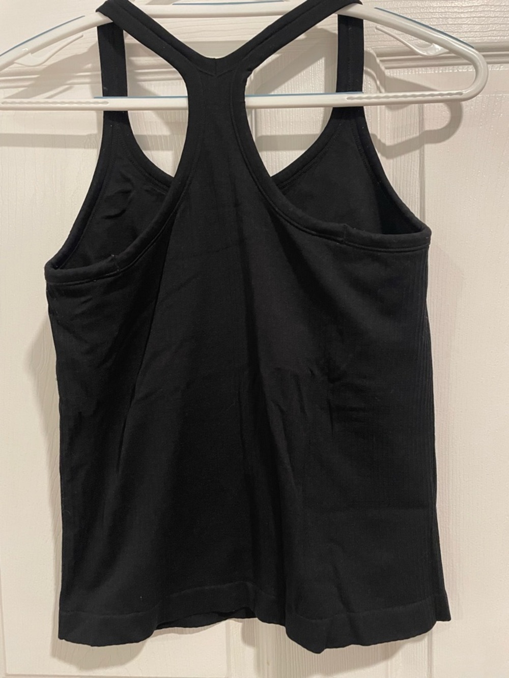 Lot of 6 racerback built in bra tops size L - Picture 6 of 13
